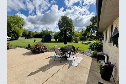 7410 S 68th St, Franklin, WI 53132 - Photo 5