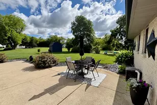 7410 S 68th St, Franklin, WI 53132 - Photo 5