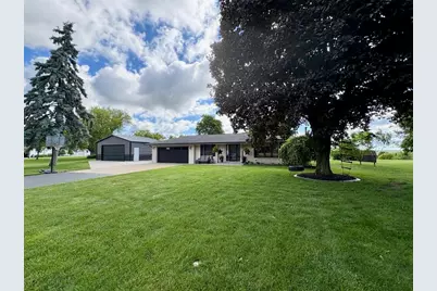 7410 S 68th St, Franklin, WI 53132 - Photo 7