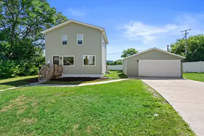3662 S 32nd St, Greenfield, WI 53221 - Photo 13