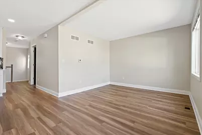3662 S 32nd St, Greenfield, WI 53221 - Photo 19