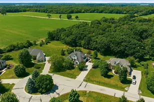 N34W33440 Hickory Ln, Nashotah, WI 53058 - Photo 81