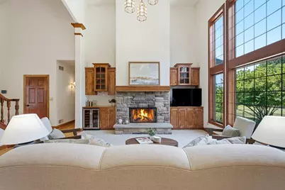 N34W33440  Hickory Ln, Nashotah, WI 53058 - Photo 9
