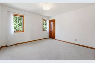 N34W33440  Hickory Ln, Nashotah, WI 53058 - Photo 37