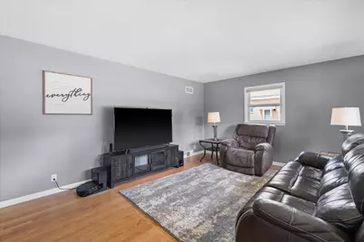 3225 S 80th St, Milwaukee, WI 53219 - Photo 9