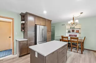 3225 S 80th St, Milwaukee, WI 53219 - Photo 7
