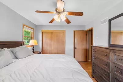 3225 S 80th St, Milwaukee, WI 53219 - Photo 11