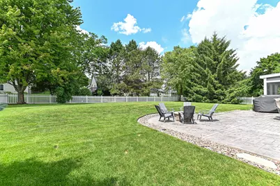 369  Indian Bend Rd, Burlington, WI 53105 - Photo 9