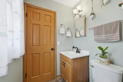 924 S 124th St, West Allis, WI 53214 - Photo 21