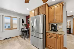 924 S 124th St, West Allis, WI 53214 - Photo 13