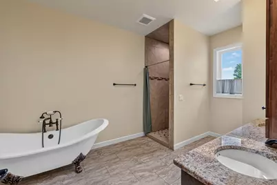 5209  Notre Dame Dr, Omro, WI 54963 - Photo 39