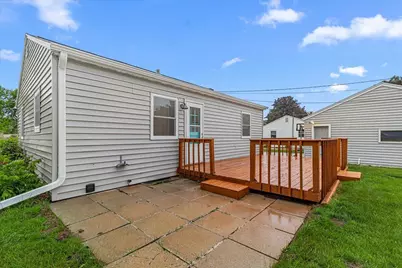 625  Pleasant Dr, West Bend, WI 53095 - Photo 31