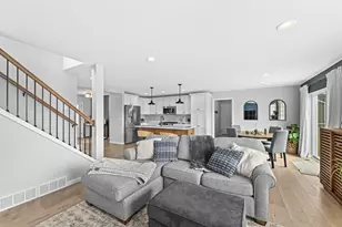 758 Burr Oak Ct, Oconomowoc, WI 53066 - Photo 15
