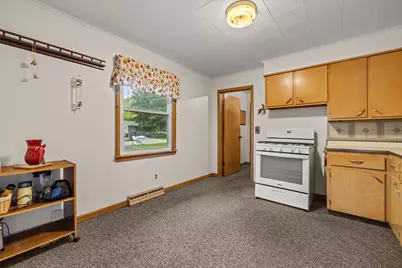 156  Chapel Ave, Twin Lakes, WI 53181 - Photo 9