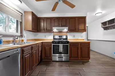 7033  Clover Ct, Lyons, WI 53105 - Photo 7