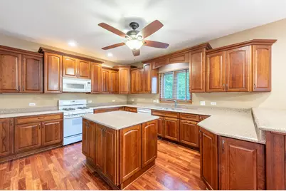 10850  35th Ave, Pleasant Prairie, WI 53158 - Photo 11