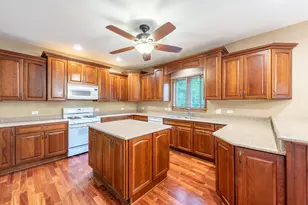 10850 35th Ave, Pleasant Prairie, WI 53158 - Photo 11