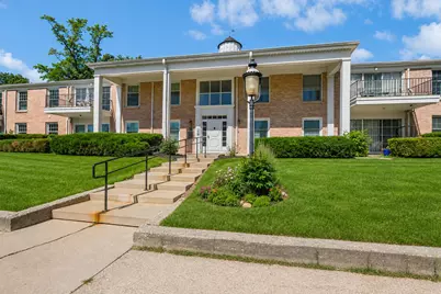1305 W Main St #208, Lake Geneva, WI 53147 - Photo 1
