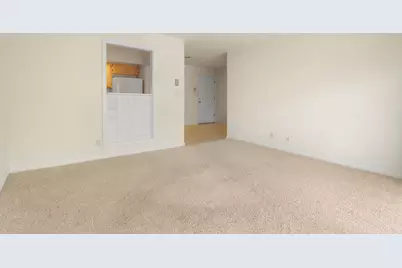1305 W Main St #208, Lake Geneva, WI 53147 - Photo 3