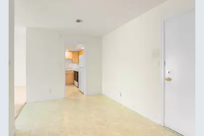 1305 W Main St #208, Lake Geneva, WI 53147 - Photo 5
