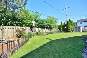 8755 N Pelham Pkwy, Bayside, WI 53217 - Photo 39