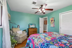 8755 N Pelham Pkwy, Bayside, WI 53217 - Photo 27