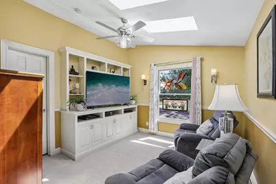 8755 N Pelham Pkwy, Bayside, WI 53217 - Photo 19