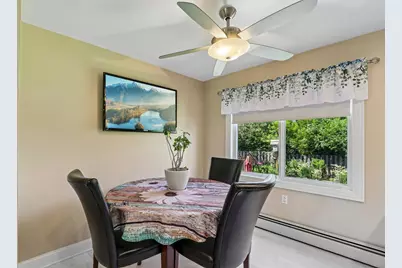 8755 N Pelham Pkwy, Bayside, WI 53217 - Photo 9