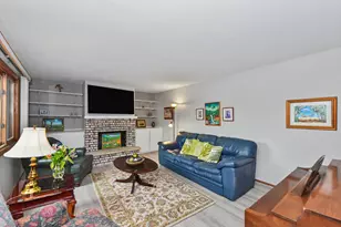 W178N9710 Riversbend Circle, Germantown, WI 53022 - Photo 9