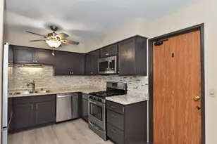 W178N9710 Riversbend Circle, Germantown, WI 53022 - Photo 3