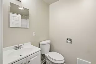3156 N 24th Pl, Milwaukee, WI 53206 - Photo 17
