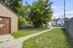 3156 N 24th Pl, Milwaukee, WI 53206 - Photo 27
