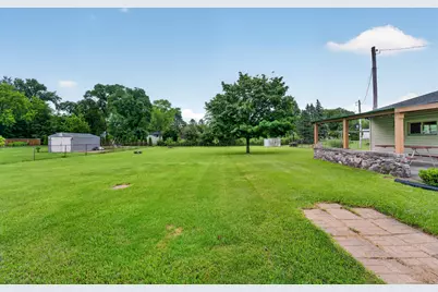 8916 S 84th St, Franklin, WI 53132 - Photo 17