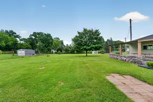 8916 S 84th St, Franklin, WI 53132 - Photo 17