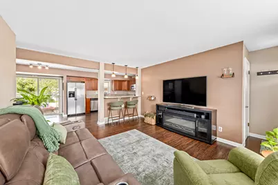 10820 W Stark St, Milwaukee, WI 53225 - Photo 7