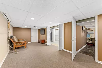 10820 W Stark St, Milwaukee, WI 53225 - Photo 25