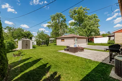 10820 W Stark St, Milwaukee, WI 53225 - Photo 39