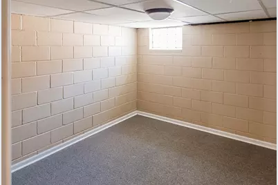 10820 W Stark St, Milwaukee, WI 53225 - Photo 29
