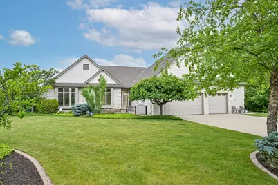 645  Talon Trl, Brookfield, WI 53045 - Photo 3