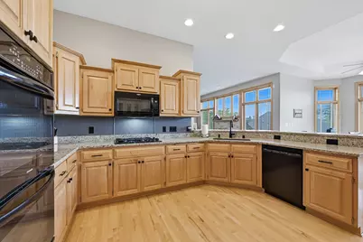 645  Talon Trl, Brookfield, WI 53045 - Photo 13