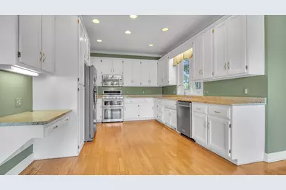 516  Sir Howard Cir, Kohler, WI 53044 - Photo 9