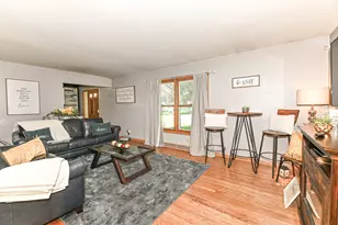 7524 N 90th St, Milwaukee, WI 53224 - Photo 9