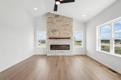 438  Sandstone St, Slinger, WI 53086 - Photo 7