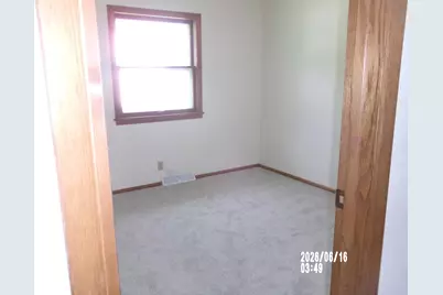 18620  Midland Pl, Brookfield, WI 53045 - Photo 21