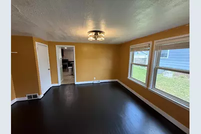 420 N 5th St, Manitowoc, WI 54220 - Photo 7