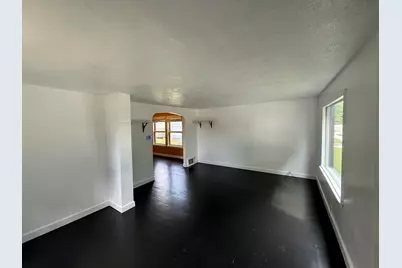 420 N 5th St, Manitowoc, WI 54220 - Photo 9