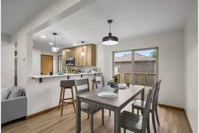 7026  Heather Glen Dr, Madison, WI 53719 - Photo 11