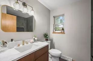 7026 Heather Glen Dr, Madison, WI 53719 - Photo 23