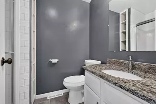 152 Lakefield Ct, Racine, WI 53402 - Photo 21