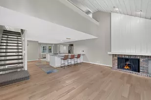 152 Lakefield Ct, Racine, WI 53402 - Photo 3